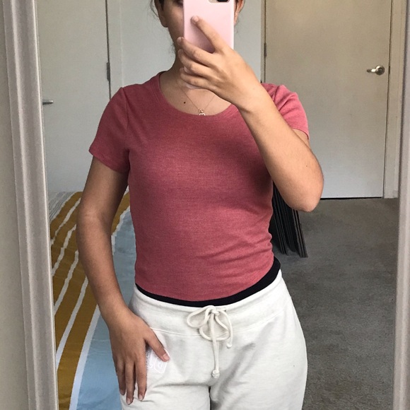 Cropped Burgundy T-shirt - Picture 3 of 3